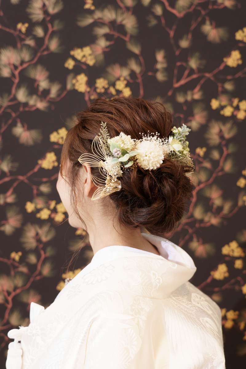 和飾りを使ったヘアアレンジ