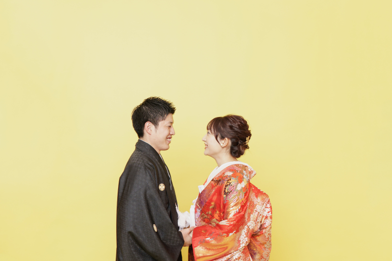 イエローの背景でパット明るく