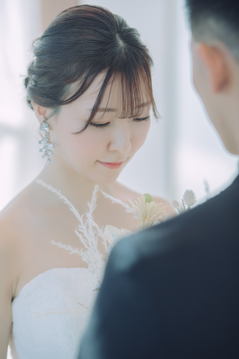 新郎様越しの新婦様