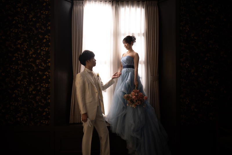 手を取り合って・・