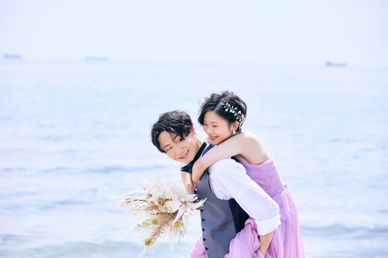 仲良しなおふたりならではのおんぶショット