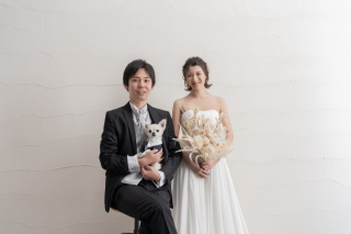 愛犬と一緒にスタジオ撮影　～スタジオ洋装1着プラン～