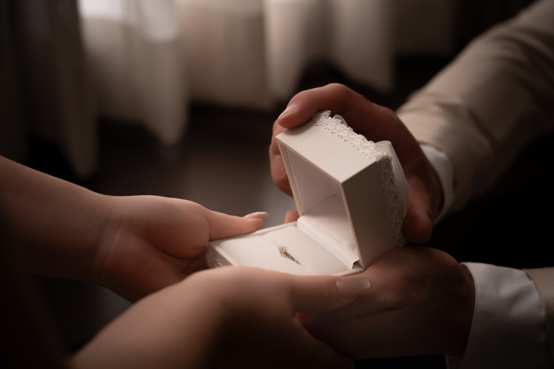 指輪のアップもお忘れなく☆