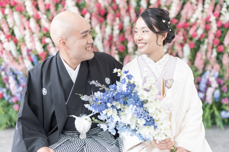 背景とお揃いのブーケ