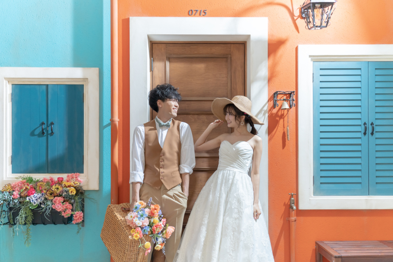 イタリアのブラーノ島をイメージした背景