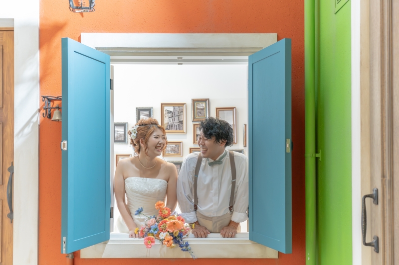 窓からこんにちは♪