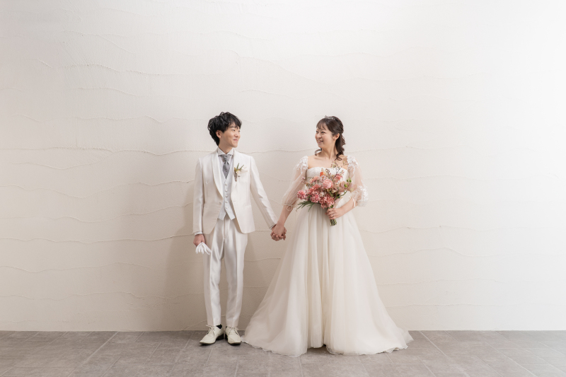 手と手を重ねて。心を通わせるひととき♡