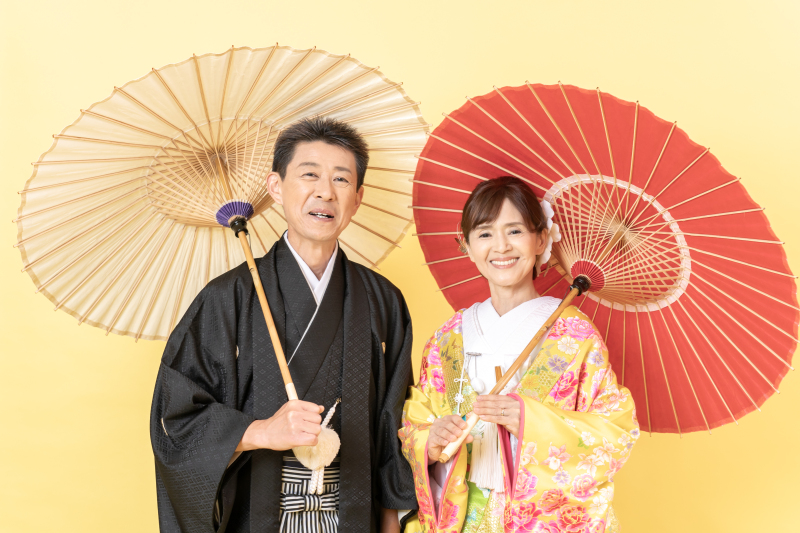 和装での3シーン