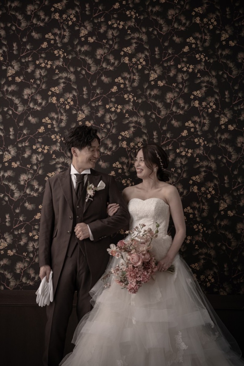 大人っぽい雰囲気の壁紙で・・・