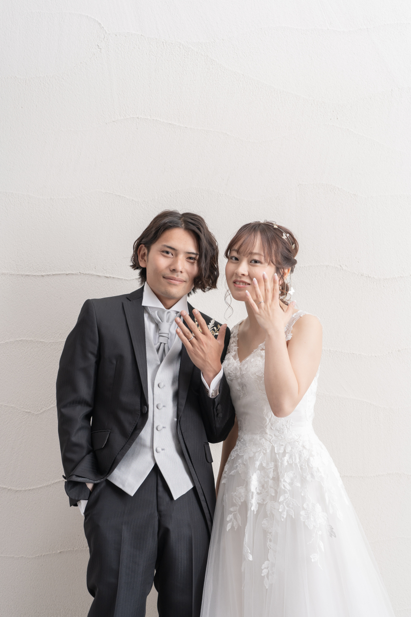  淡色で優しいイメージの一枚