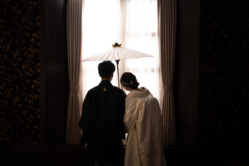 窓からの光を使って