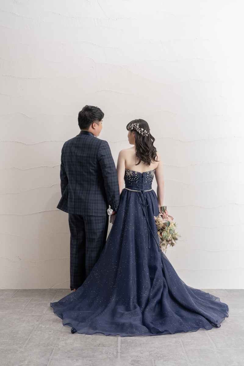 ネイビーでまとめたコーディネート