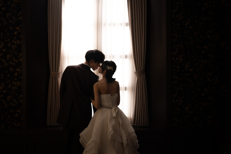 顔を寄せ合って