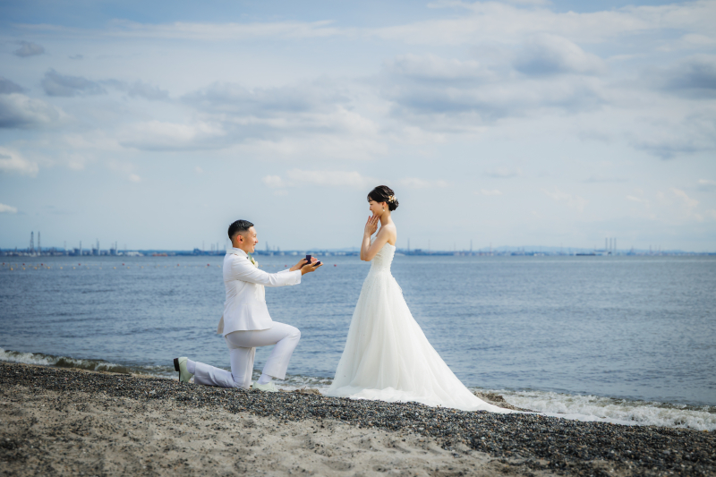 澄み渡る海と誓いのリング