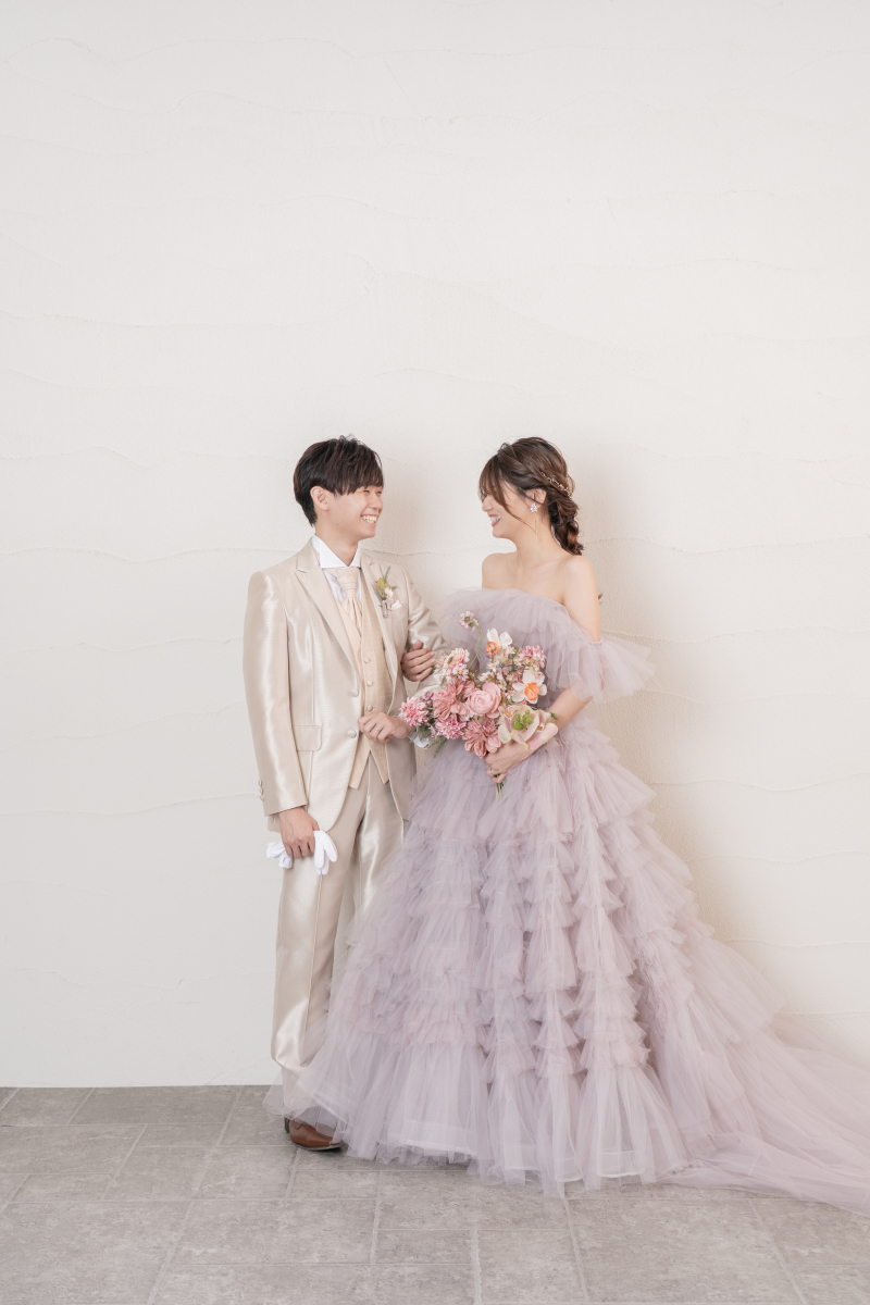 そっと寄り添うお二人の全身ショット♡