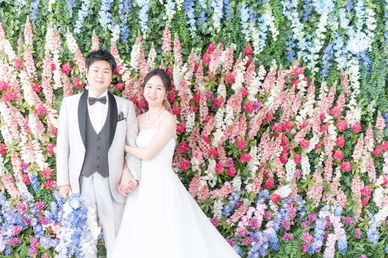 壁一面のルピナス