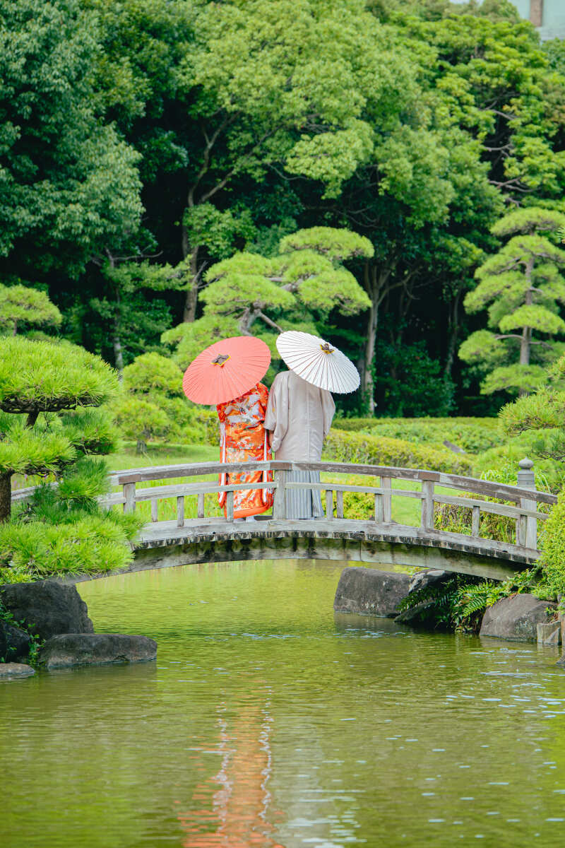 太鼓橋でバックショット