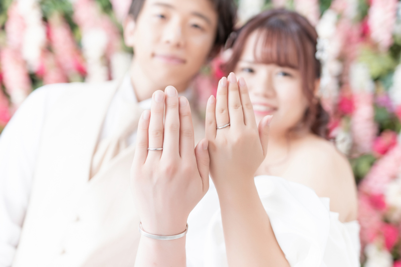 指輪をお披露目して