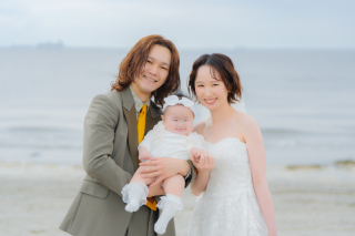海辺で撮影するファミリーフォト♪　＊洋装1着　ロケ撮影プラン＊