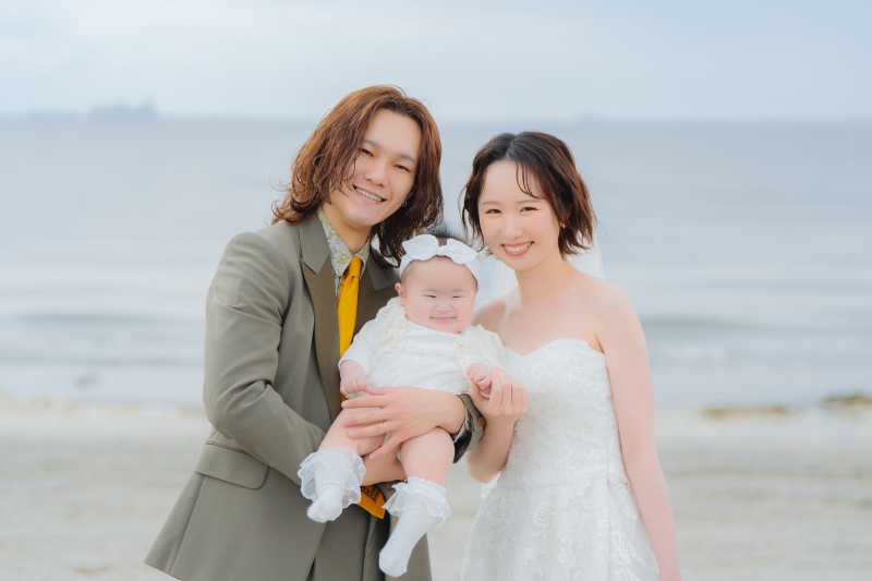 海辺で撮影するファミリーフォト♪　＊洋装1着　ロケ撮影プラン＊
