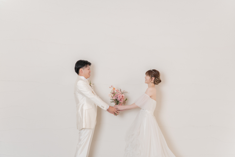 ブーケを手に♡ふたりだけの特別なひと時