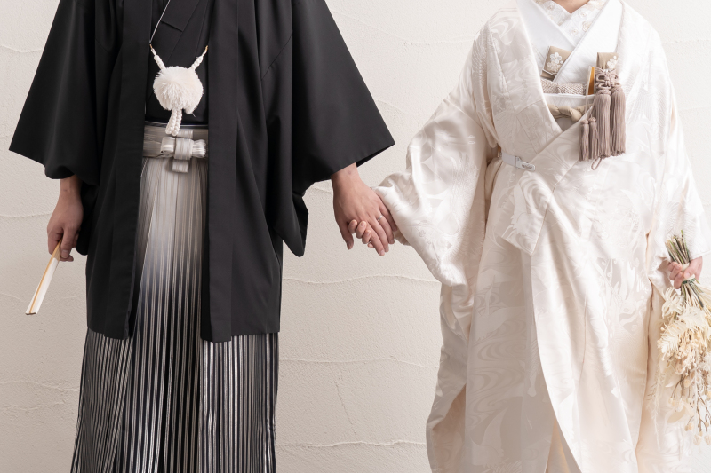 仲良く手をつないで・・