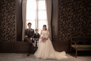 ３人で撮影するファミリーウェディングフォト♪＊洋装＆和装 スタジオ２着プラン＊