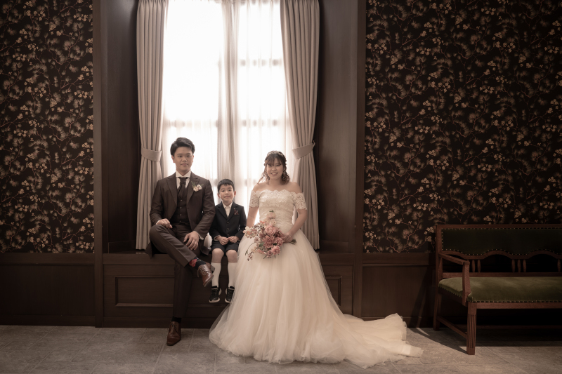 ３人で撮影するファミリーウェディングフォト♪＊洋装＆和装 スタジオ２着プラン＊