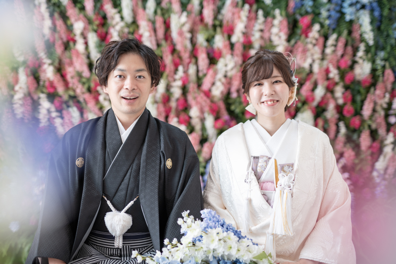 ルピナスを背景に