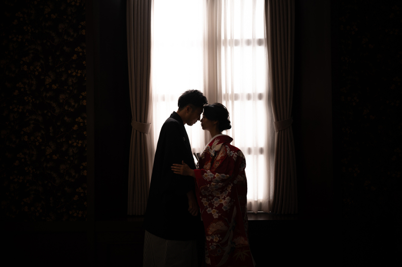 窓辺ではシルエット風に