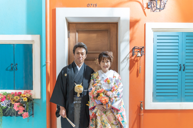  カラフルなブラーノ島の背景で