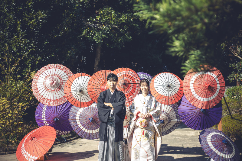 鮮やかな番傘と共に