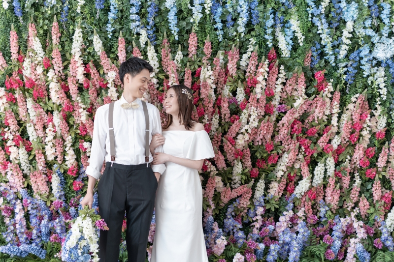 テカポ湖のルピナスをバックに