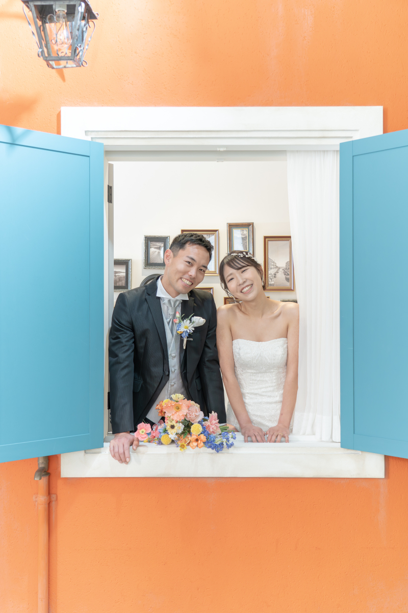 窓からこんにちは♪