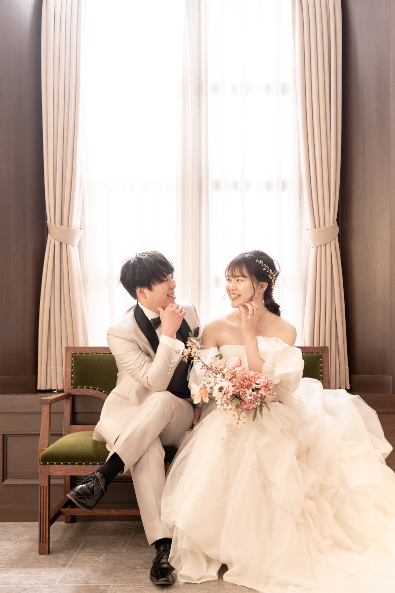 足を組んでみたり