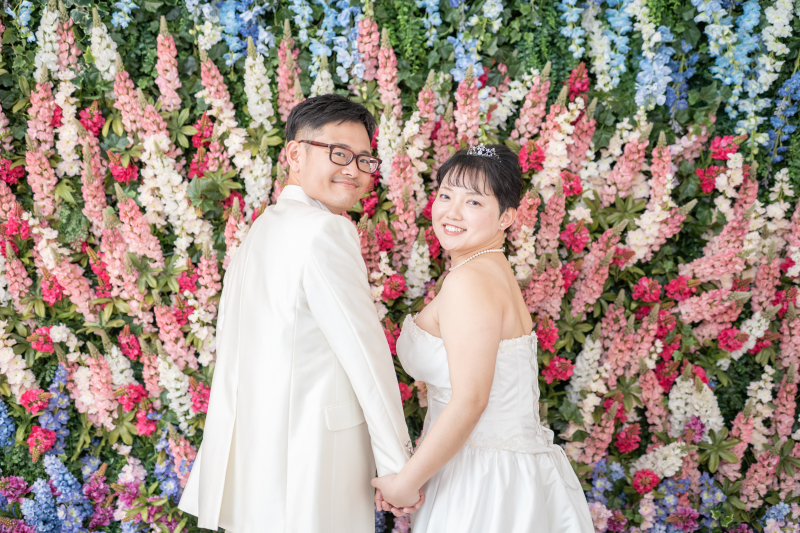 お花に包まれて♡とびきりのスマイル輝く白ドレス