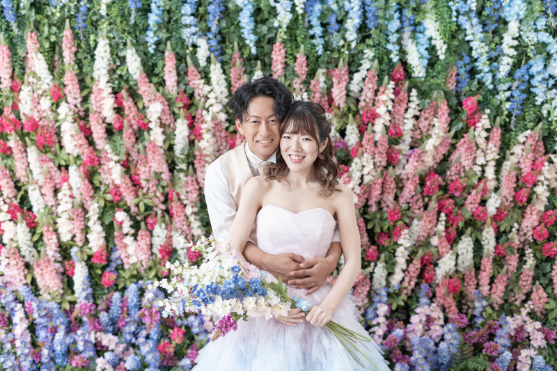 幸せいっぱいなおふたりとルピナス