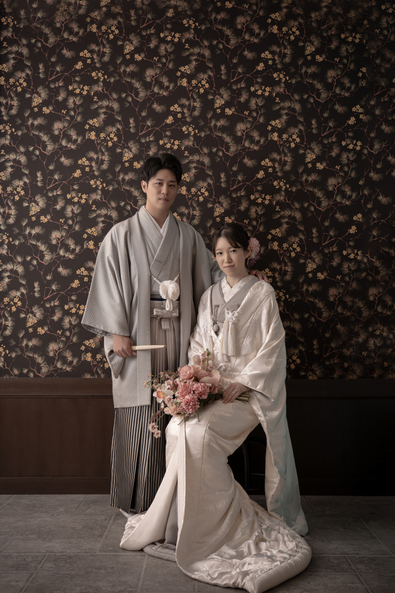 レトロモダンでは座りのショットを