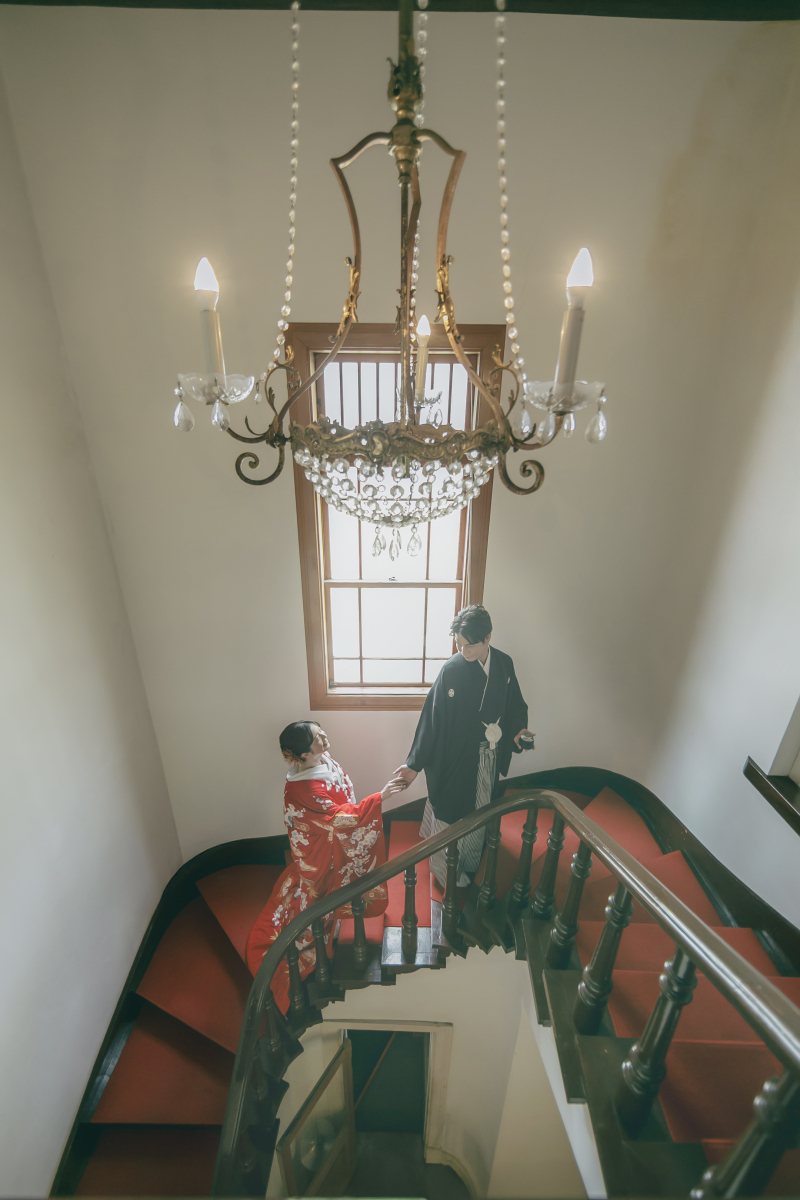 2階へと続く階段