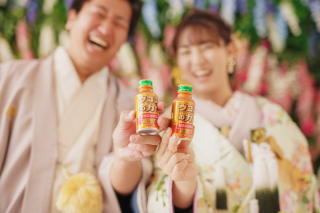 おふたりの雰囲気に合わせてポージングを考えます！「結婚式で使いたい！」などのご希望カットもお撮りします♪