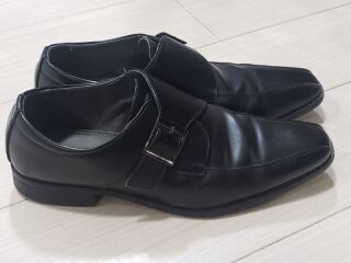 シューズ　ブラック
