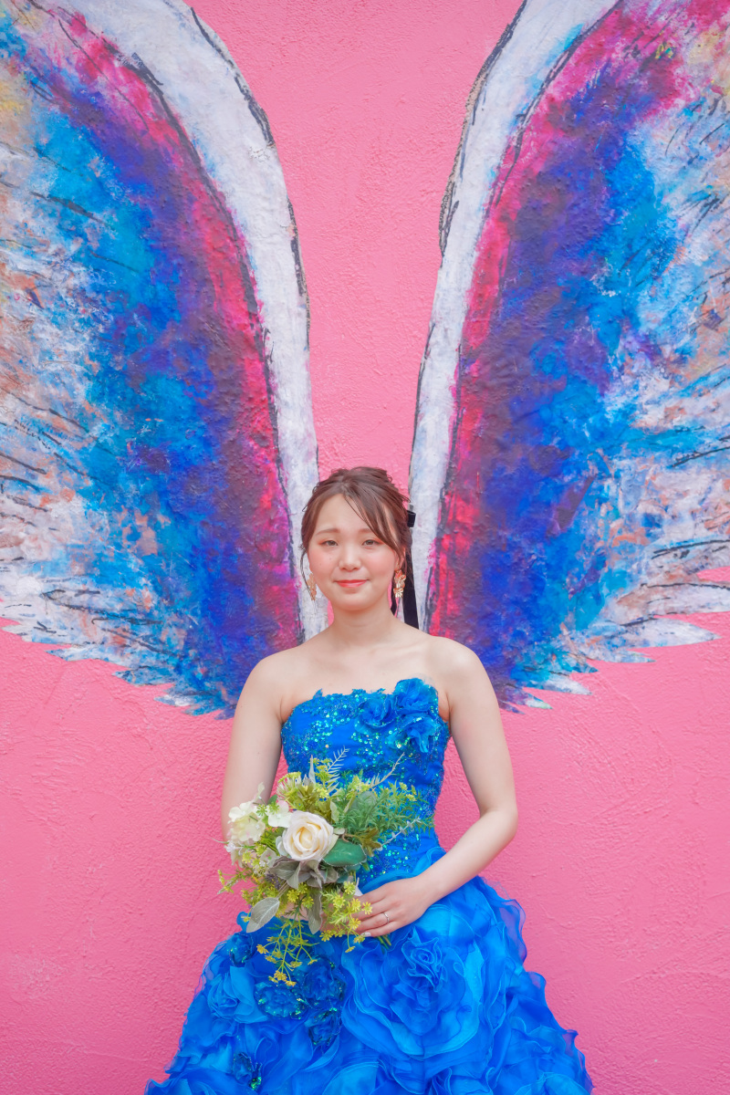 壁画を背景に花嫁様のソロ