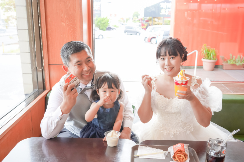 フードと一緒ににっこり♡沖縄グルメも思い出の一部