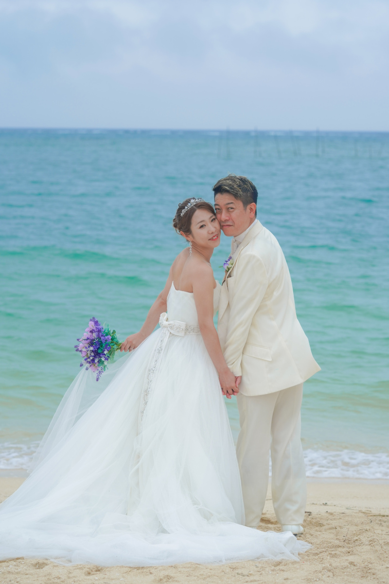 振り返るその瞬間も、絵になるお二人