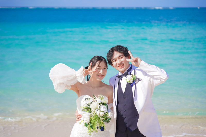 並んでピースサイン！