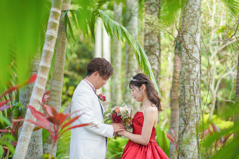 赤ドレスで雰囲気チェンジ