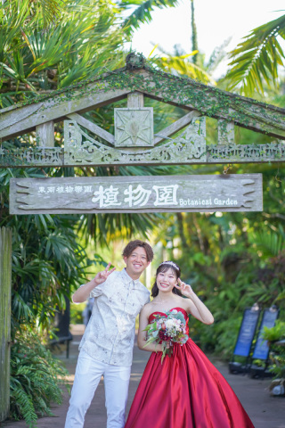 ２着の衣装で楽しむ沖縄前撮りフォト！
