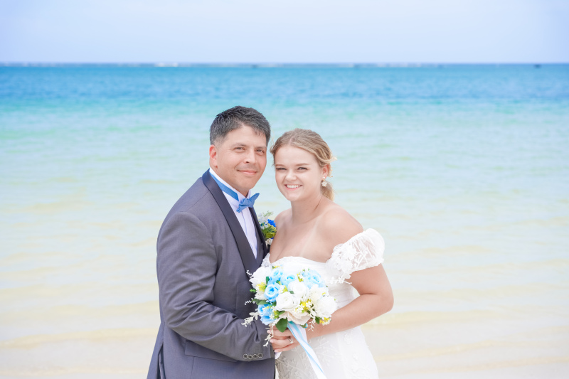 海と光に包まれて|沖縄で紡ぐふたりの物語