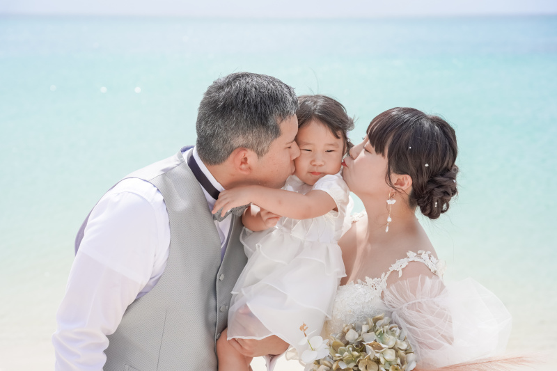 幸せのぎゅっ♡娘にチュッのシャワー