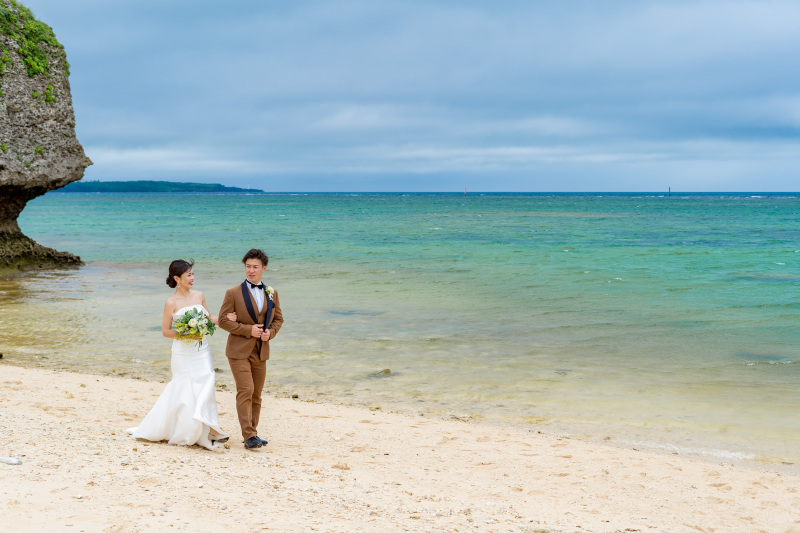 海辺をゆっくり散歩